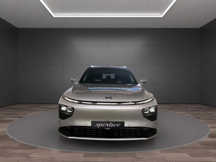 XPENG G9