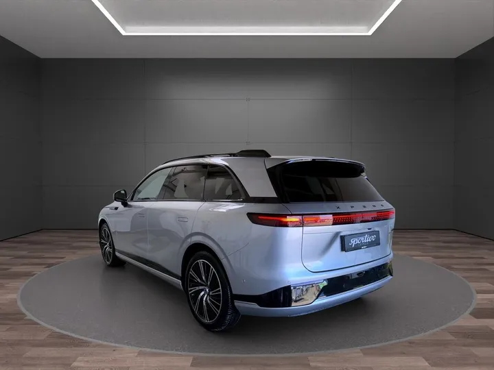 XPENG G9