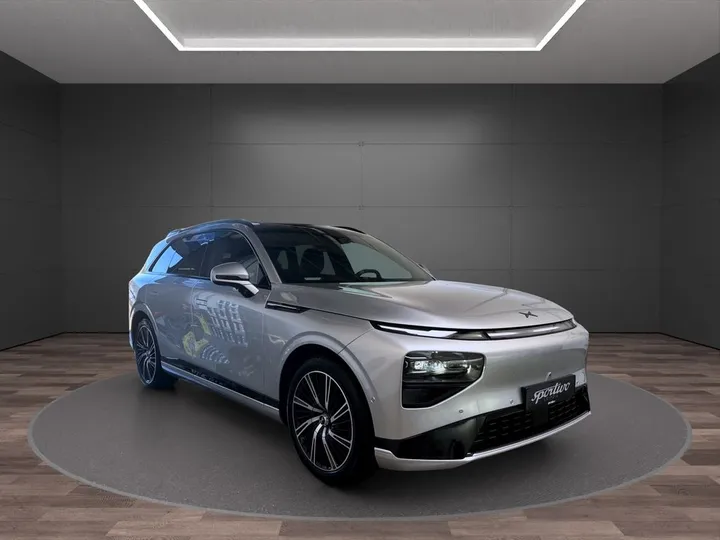 XPENG G9