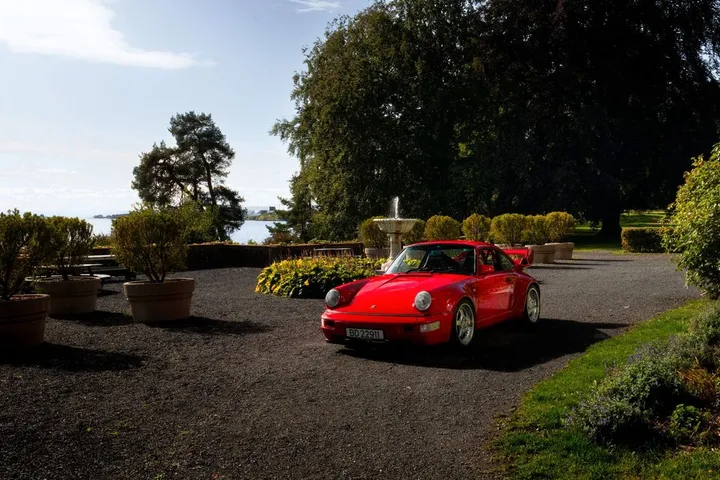 Porsche 930