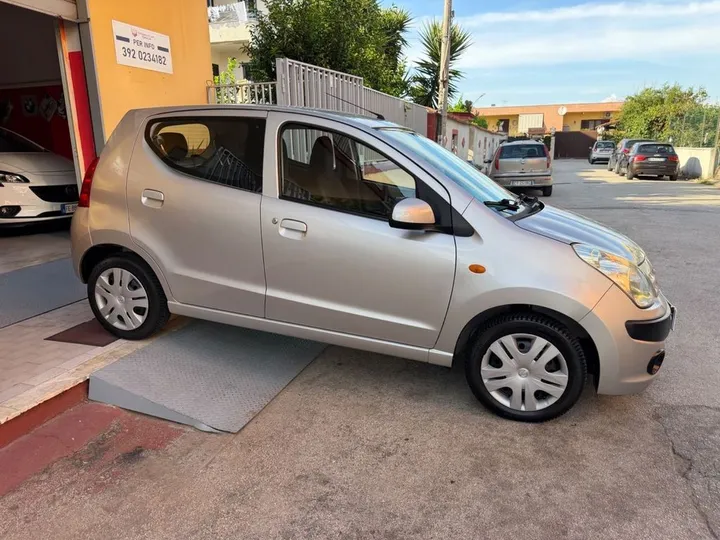 Nissan Pixo