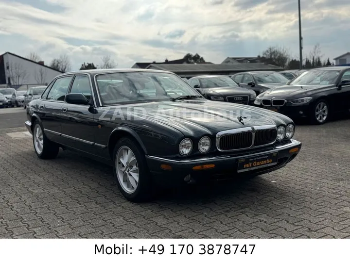 Jaguar XJ
