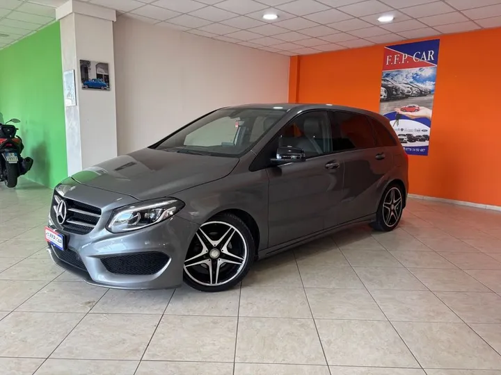 Mercedes-Benz B 180
