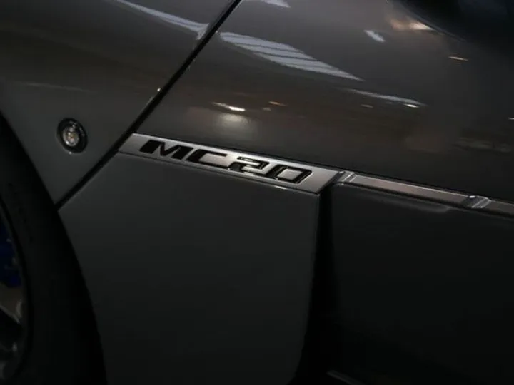 Maserati MC20