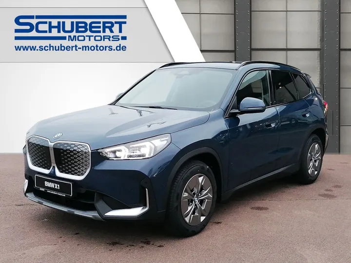 BMW iX1
