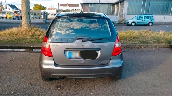 Mercedes-Benz A 180