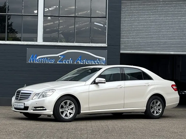Mercedes-Benz E 200