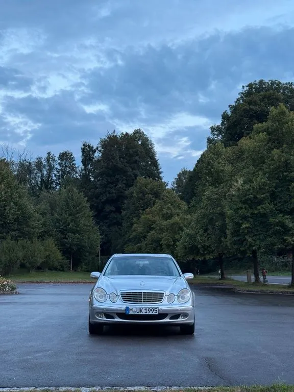 Mercedes-Benz E 320