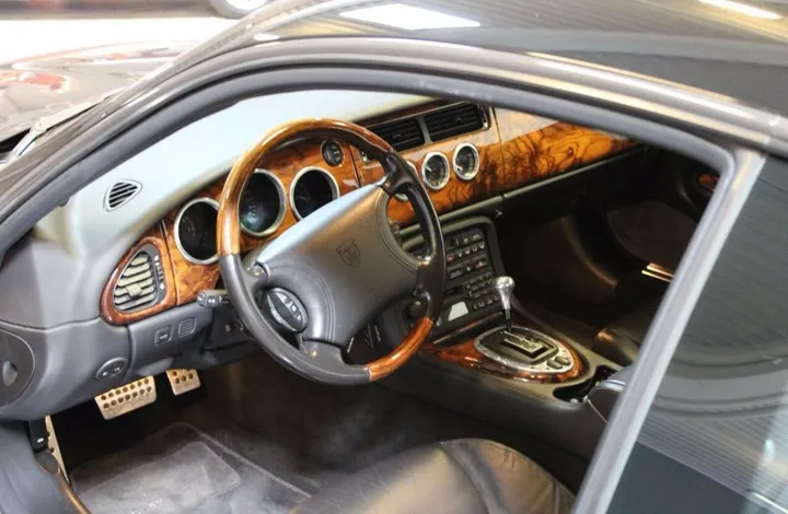 Jaguar XKR