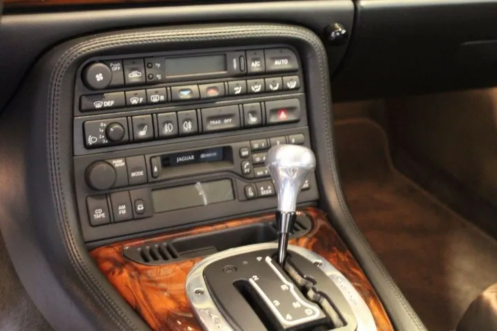Jaguar XKR