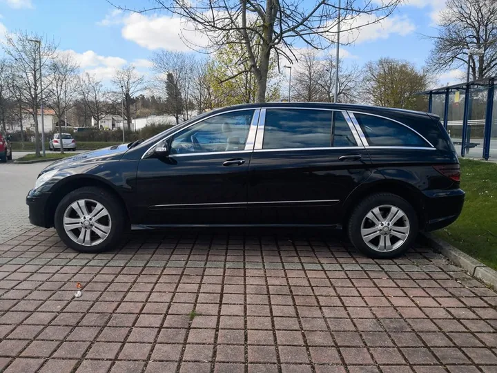 Mercedes-Benz R 320