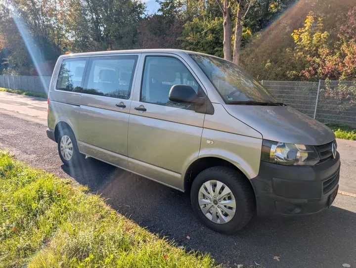 Volkswagen T5 Kombi