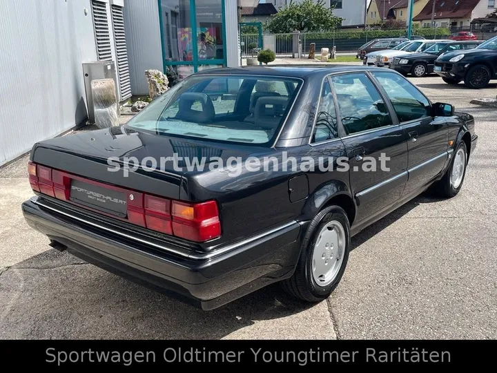 Audi V8