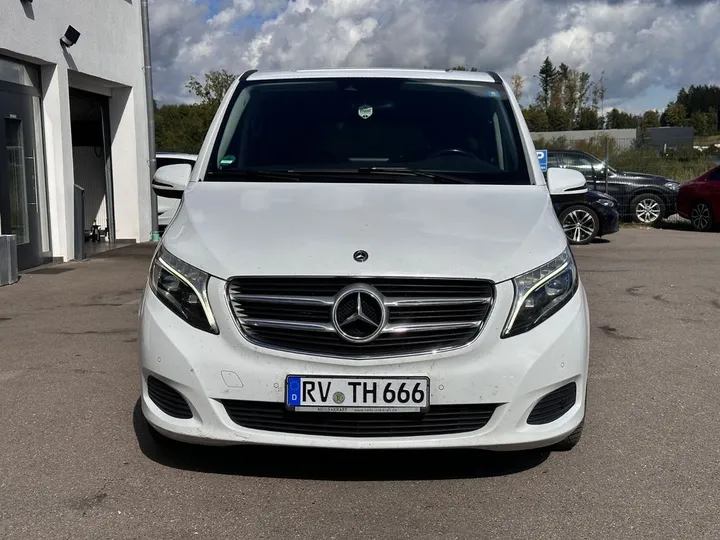 Mercedes-Benz V 250