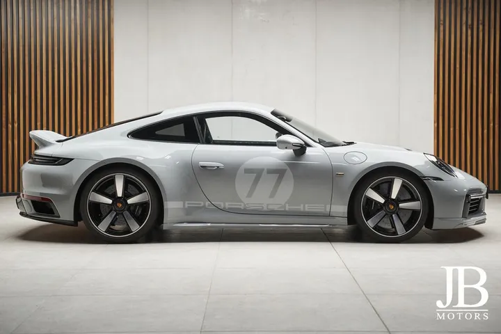 Porsche 992