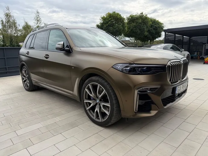 BMW X7 M50