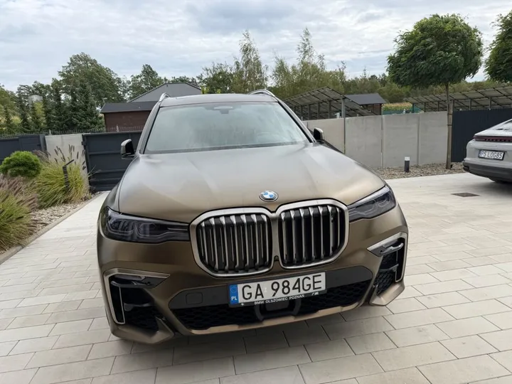BMW X7 M50