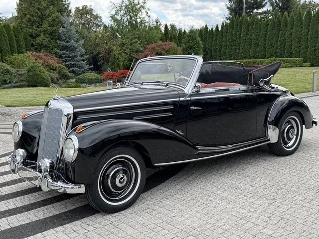 Mercedes-Benz 220