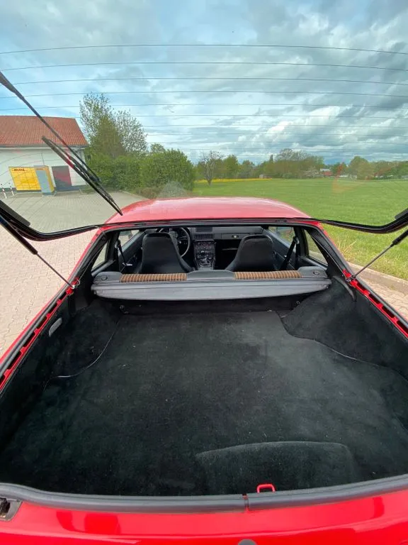 Porsche 924