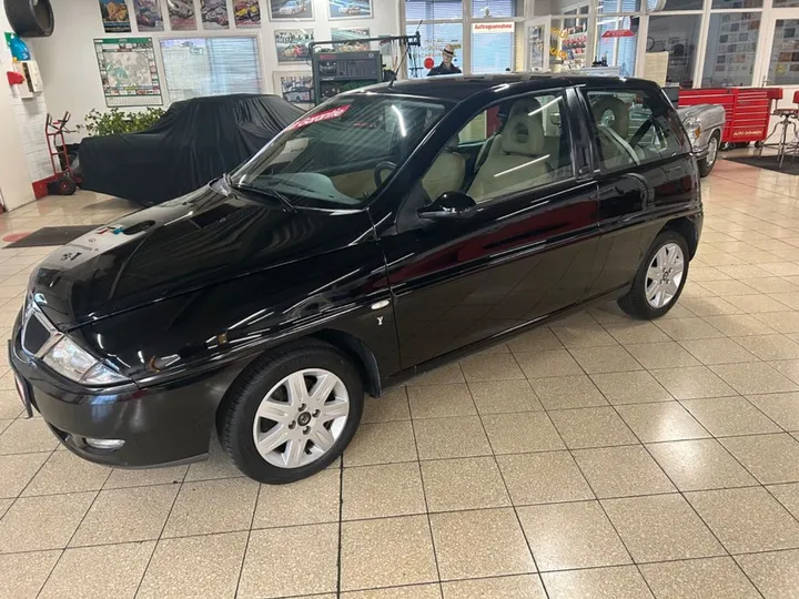 Lancia Ypsilon