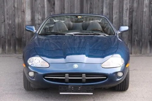 Jaguar XK8