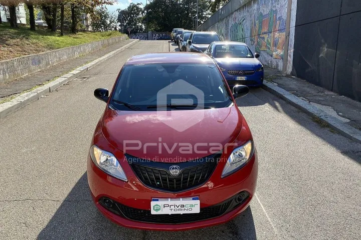 Lancia Ypsilon