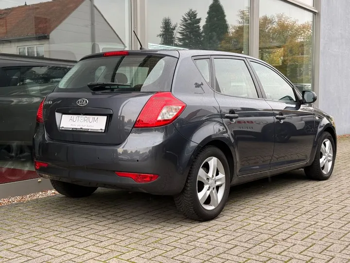 Kia cee'd / Ceed