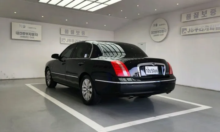 Kia OPIRUS
