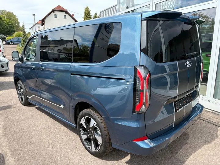 Ford Tourneo Custom