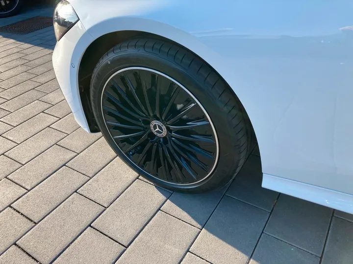Mercedes-Benz CLE 200