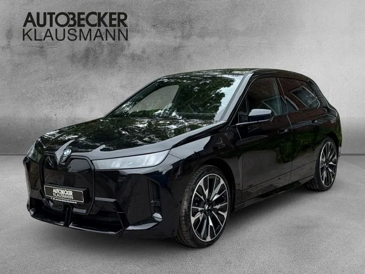 BMW iX