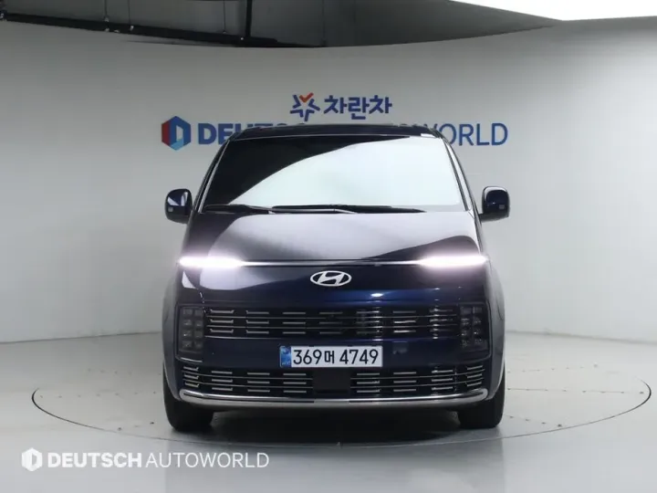 Hyundai Staria