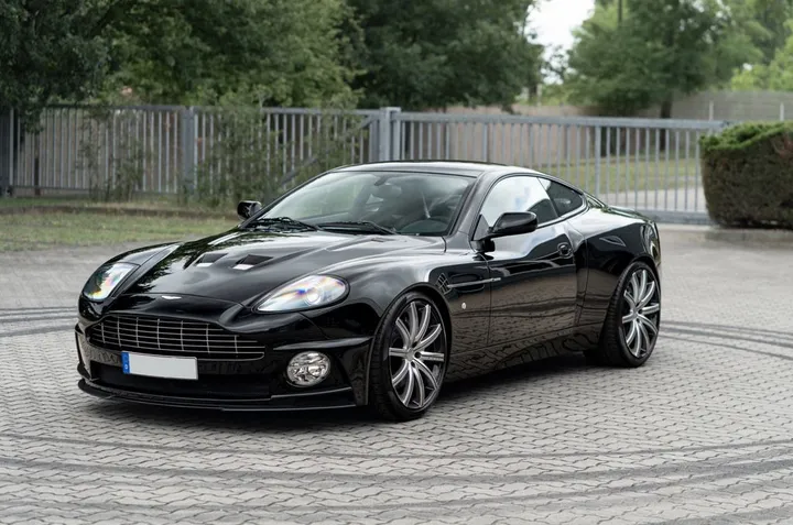Aston Martin Vanquish
