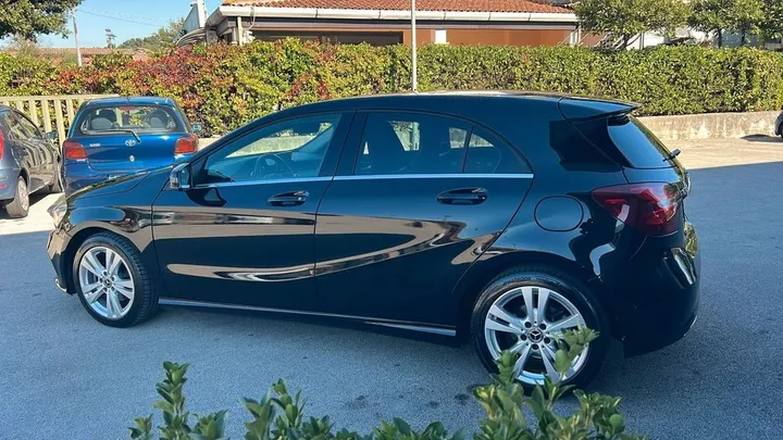 Mercedes-Benz A 180