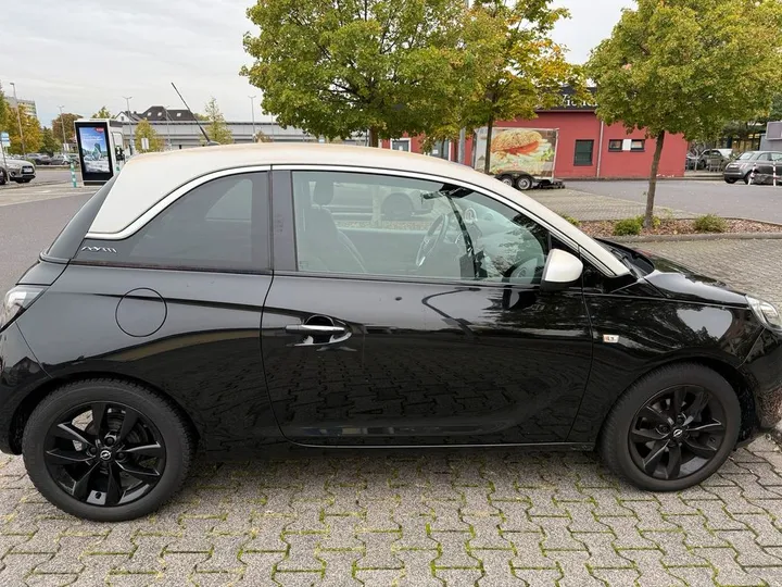 Opel Adam