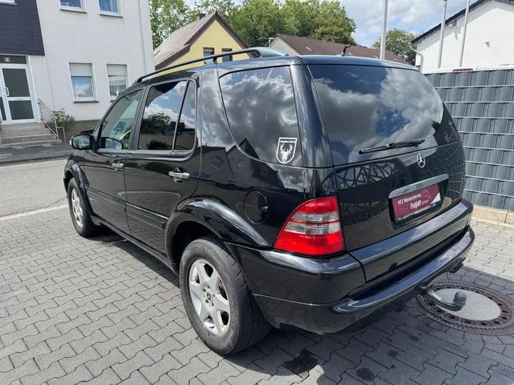 Mercedes-Benz ML 400