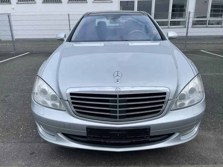 Mercedes-Benz S 320