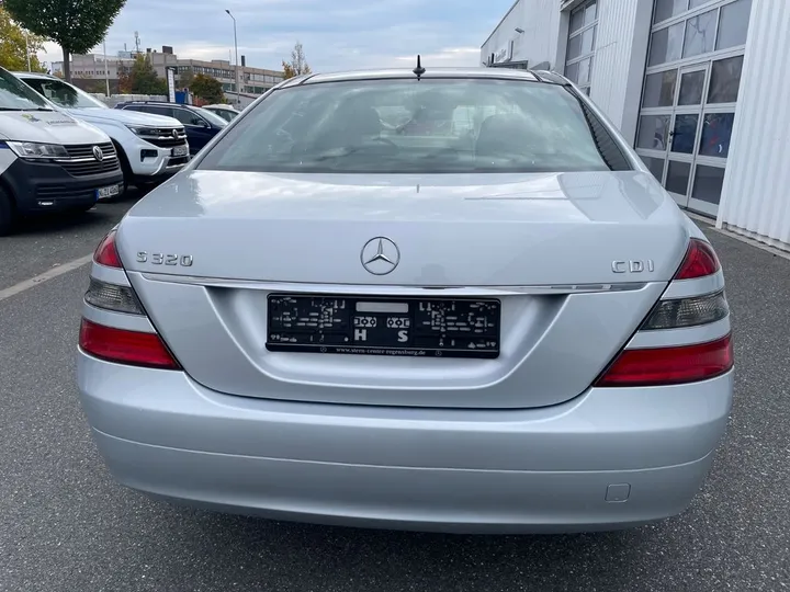 Mercedes-Benz S 320