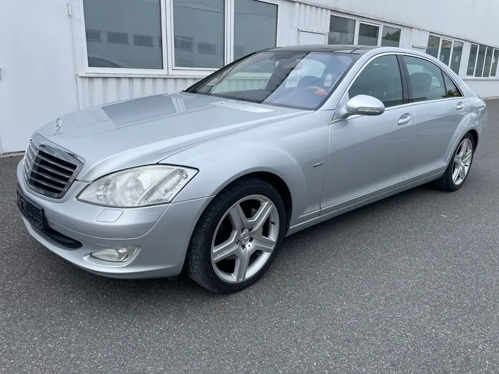Mercedes-Benz S 320