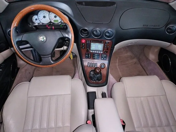 Alfa Romeo 166