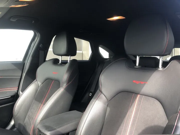 Kia pro cee'd / ProCeed
