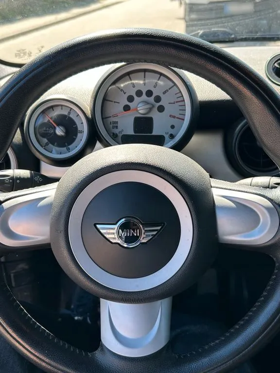 MINI Cooper Cabrio