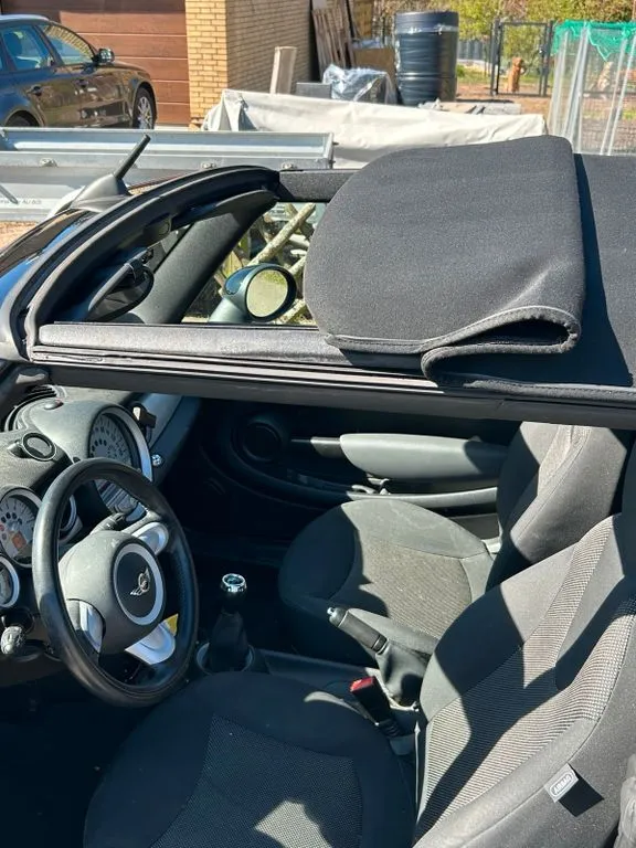 MINI Cooper Cabrio