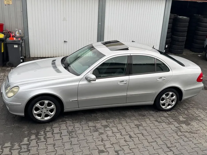 Mercedes-Benz E 270