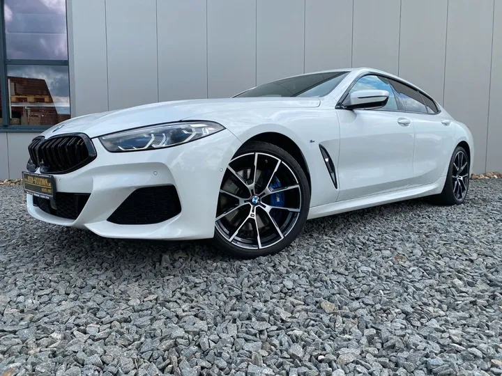 BMW 840