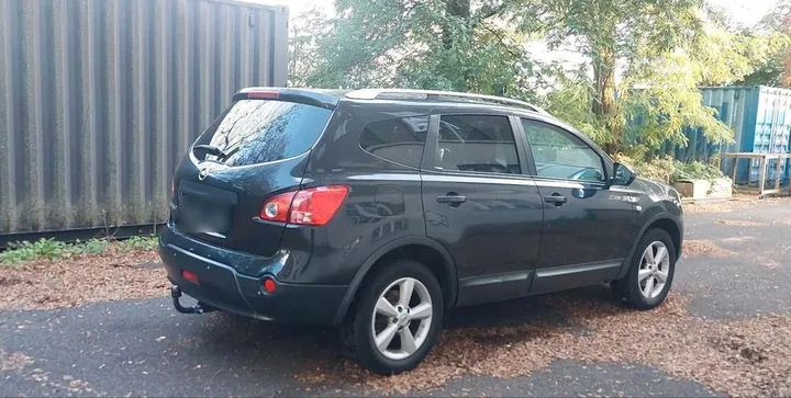 Nissan Qashqai+2