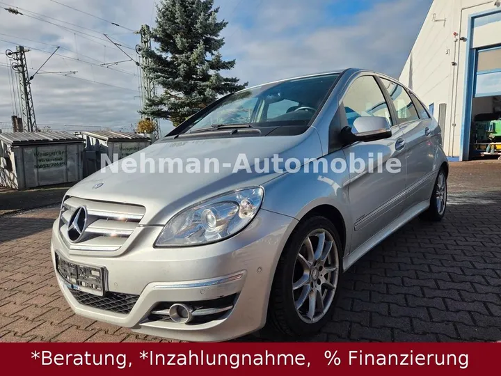 Mercedes-Benz B 200