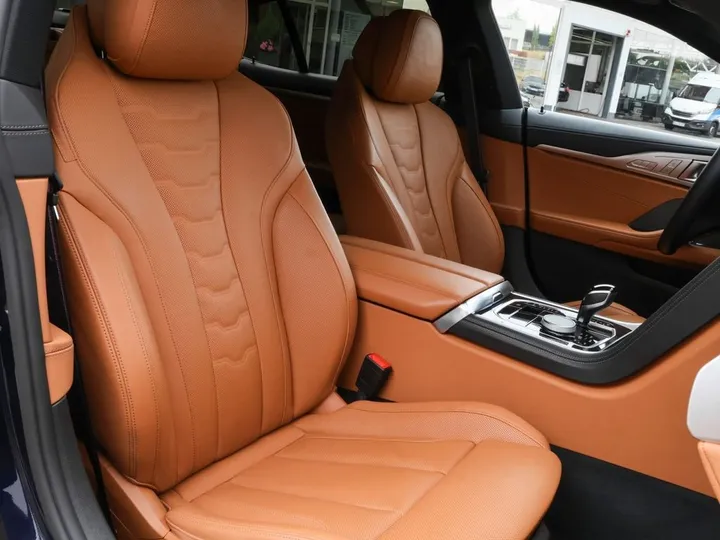 BMW M850