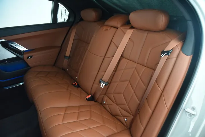 BMW 740