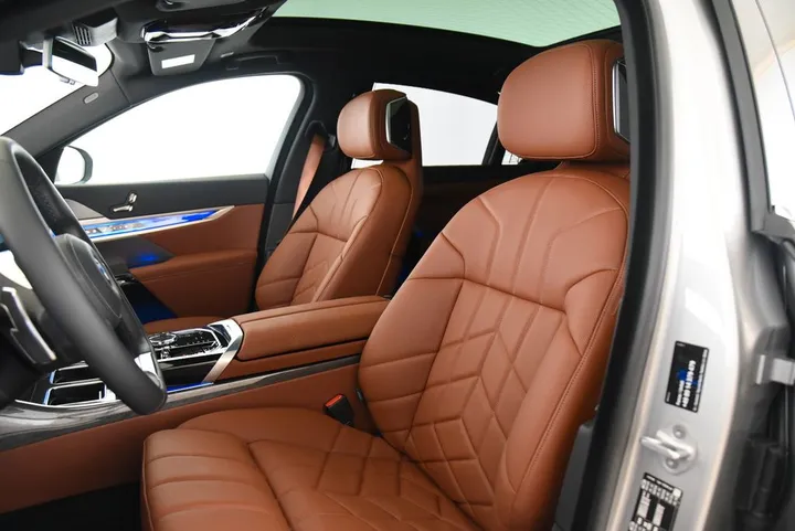 BMW 740